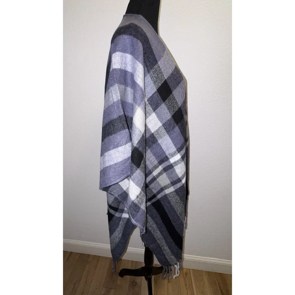 Banana Republic Cashmere Blend Wrap‎ Soft Plaid Fringe Black Gray One Size NWT